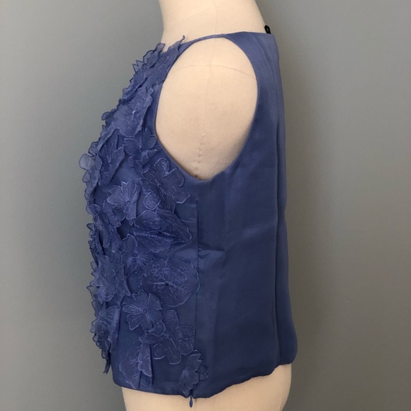 BEAUTIFUL SILK TOP WITH RUFFLED FLOWERS SIZE 6, SIDE ZIPPER-PERIWINKLE COLOR - Picture 4 of 11